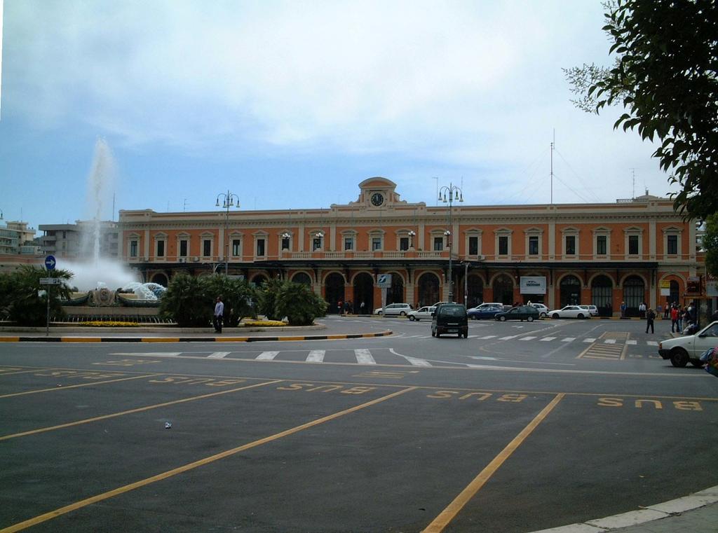 Cavour 124 -Guest-Room- Bari Luaran gambar